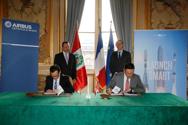 Ceremony signature in Paris_Copyright MAEDI BChapiron